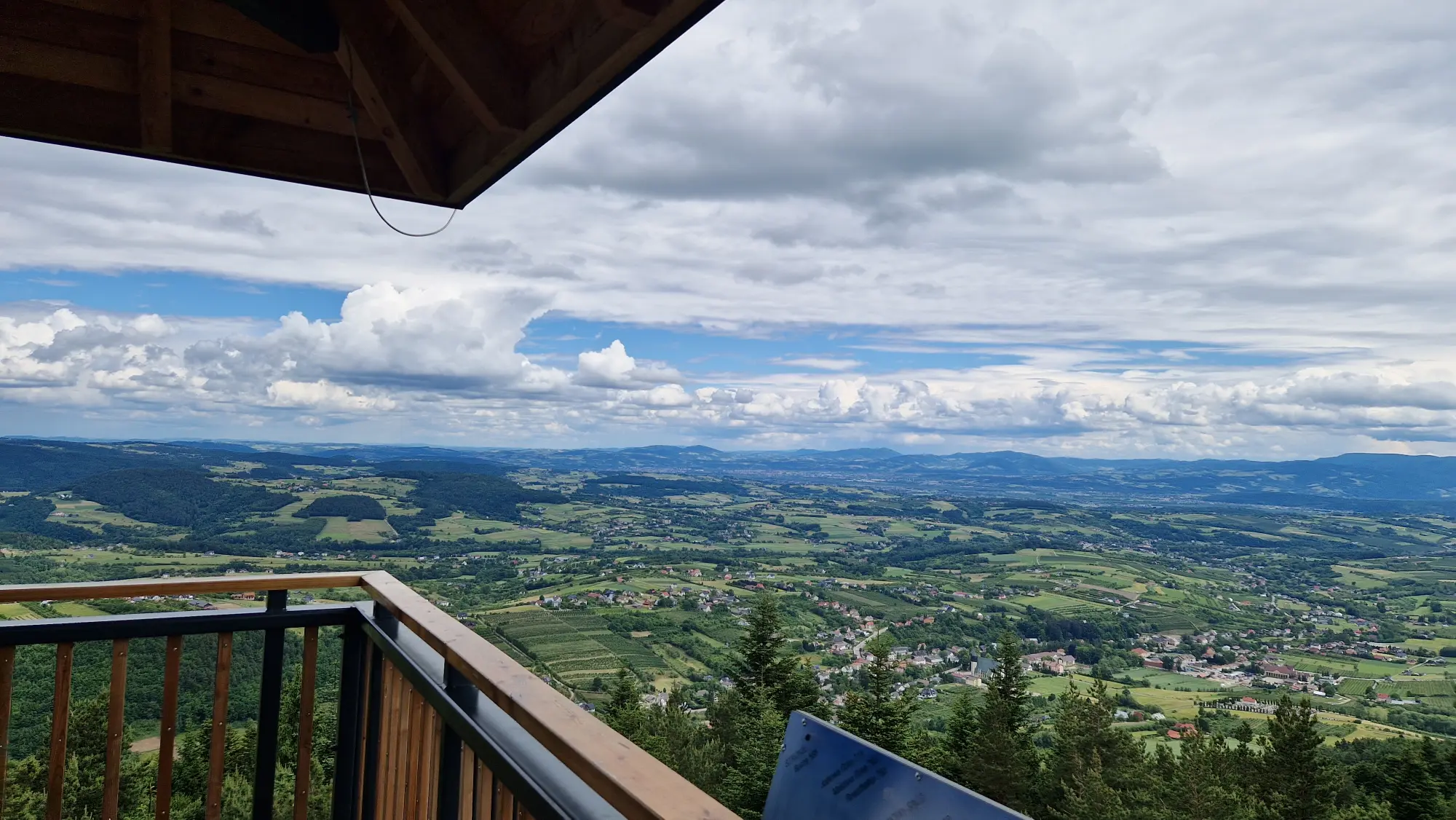 Góra Skiełek w Łukowicy - nowa wieża widokowa z zapierającymi dech w piersiach panoramami!