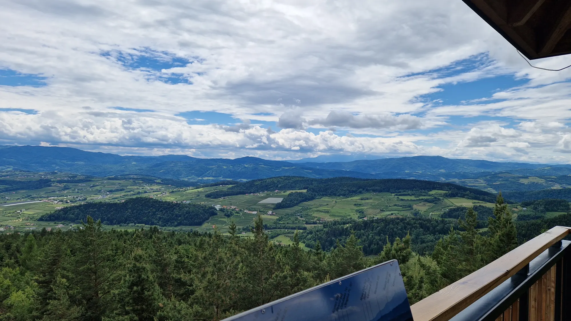 Góra Skiełek w Łukowicy - nowa wieża widokowa z zapierającymi dech w piersiach panoramami!