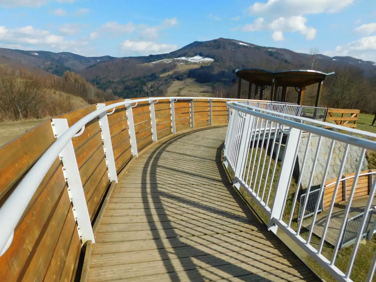 Wieża widokowa w Woli Kroguleckiej